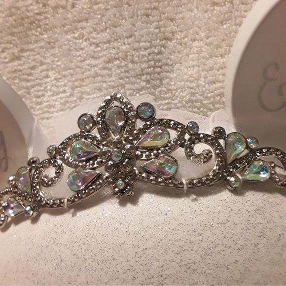 Disney Minnie’s Wedding Bridal Veil Hat. NWT - Picture 3 of 6